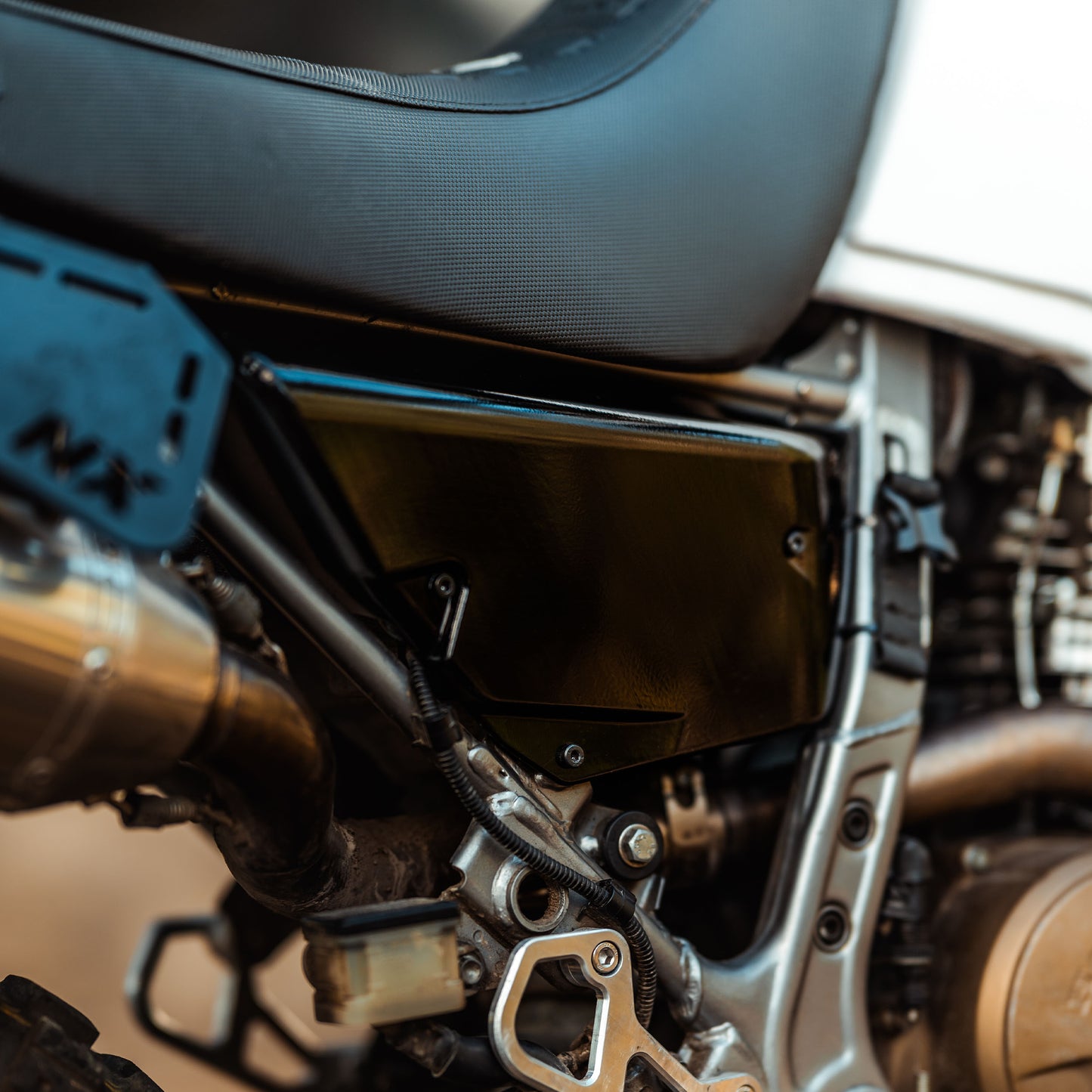 NX650 Battery Cover / Side Panel (RD08)